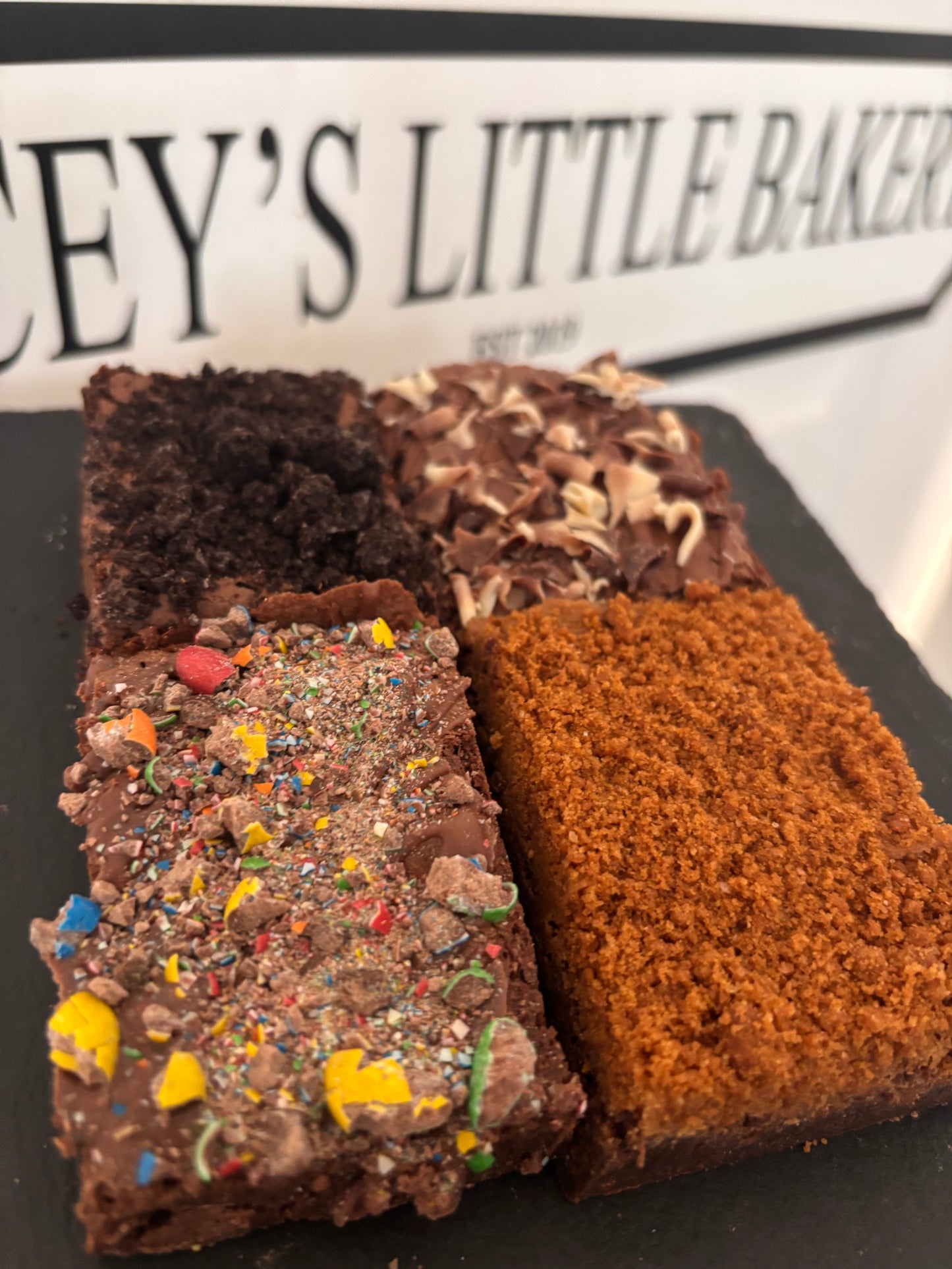 Mini Box - Oreo, Triple Chocolate, M&M & Biscoff